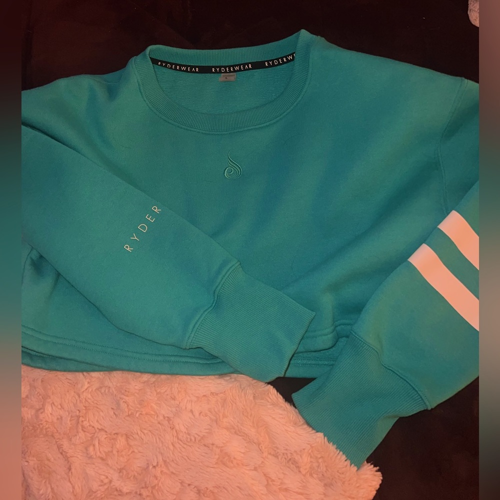 Ryderwear cropped crewneck sweatshirt